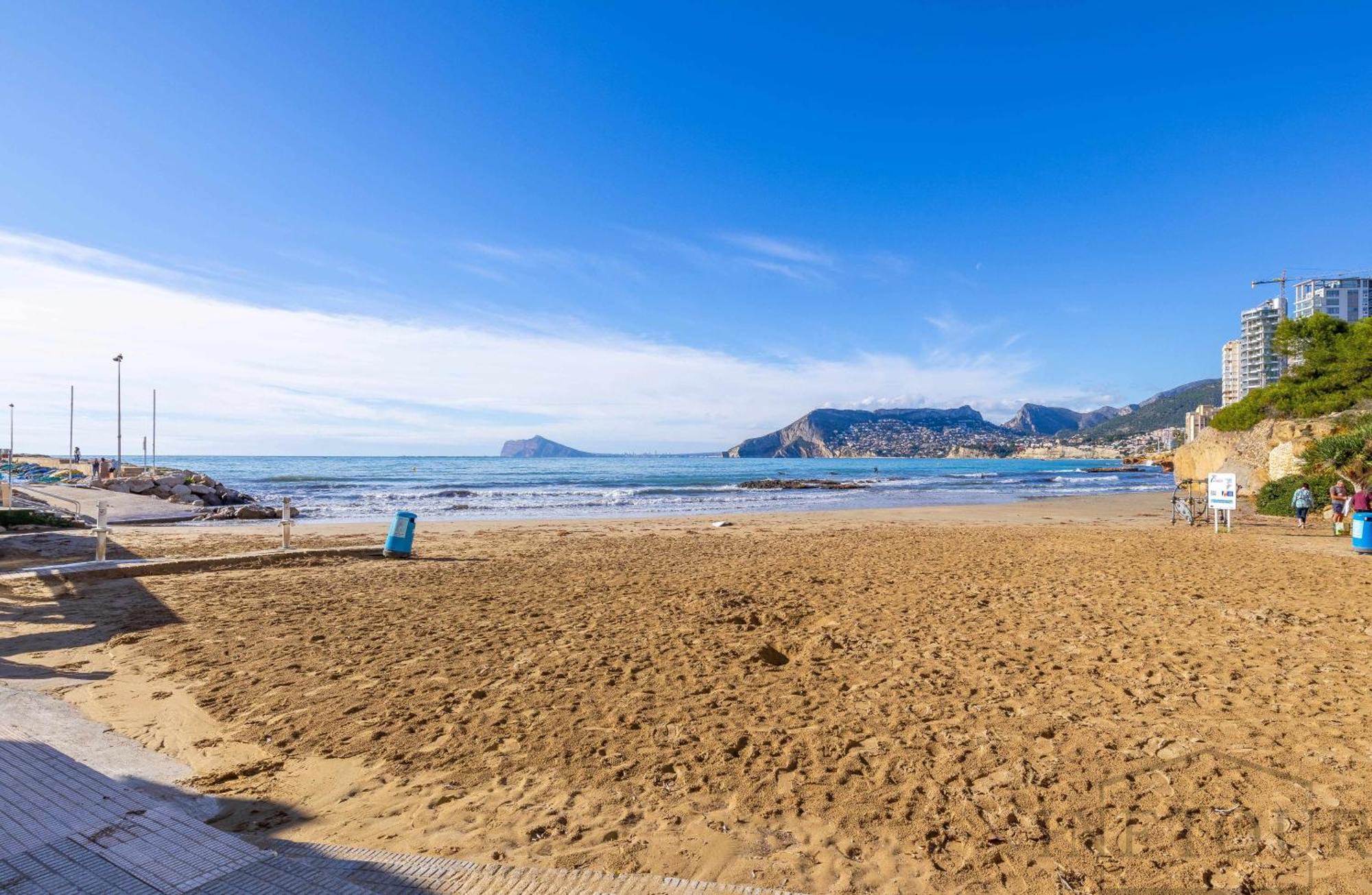 Inftour Medici Apartamento Calpe Bagian luar foto